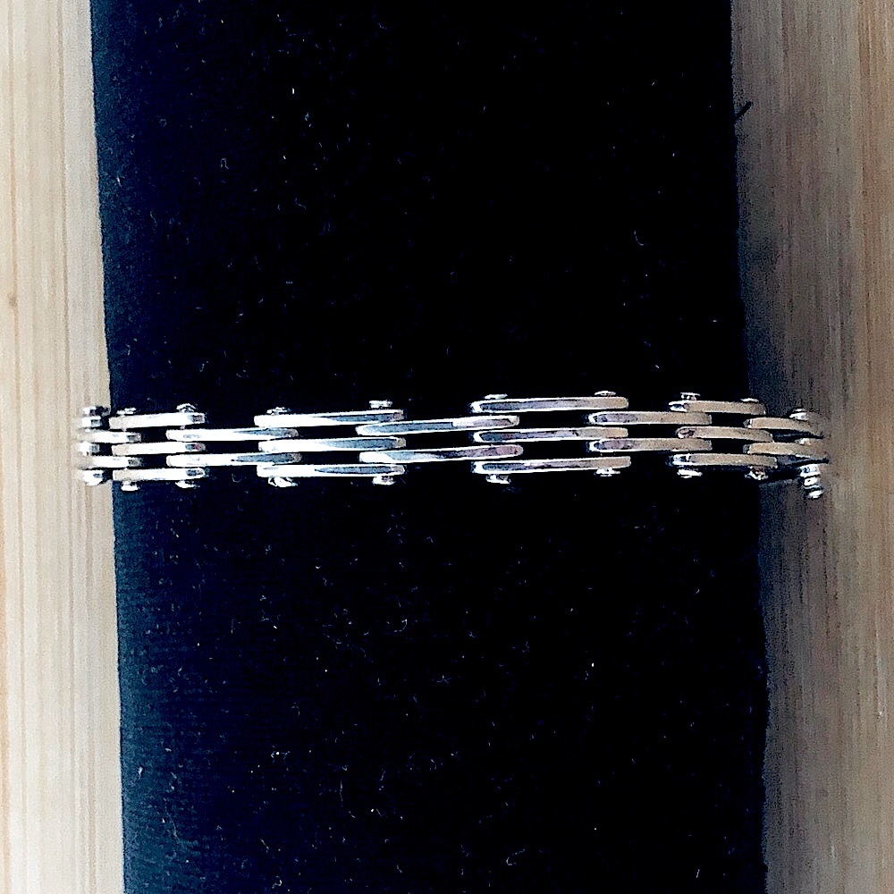 $78  Modern Design Estate Bracelet   Sterling Silver  16 Grams  Marked 925